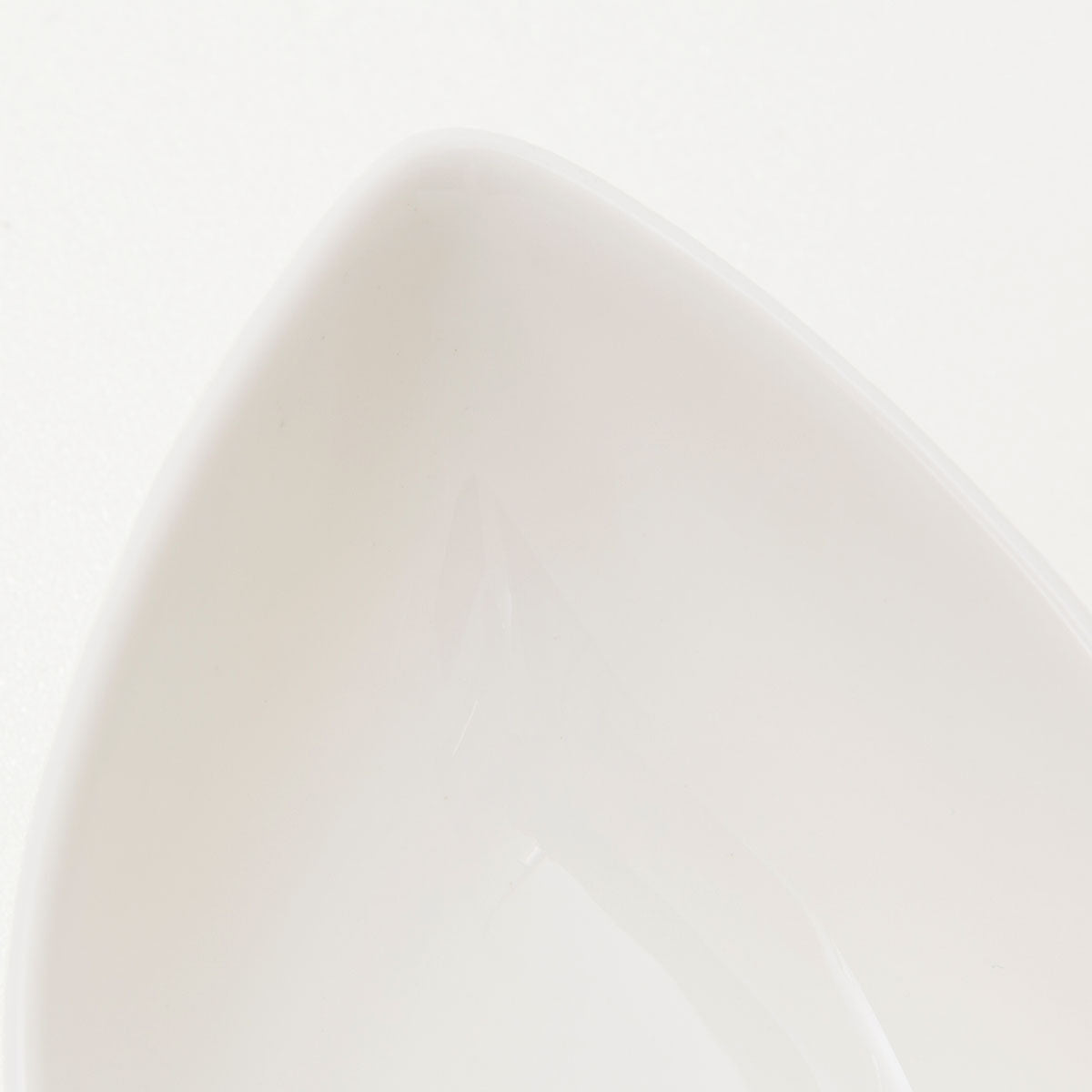 White Porcelain 11CM Teardrop Bowl
